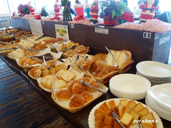 秋田でパン食べ放題の朝食ビュッフェ 値段は良心的な650円